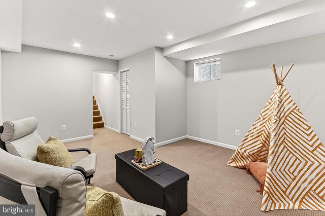 6451 QUEEN ANNE TER, Falls Church, VA 22044