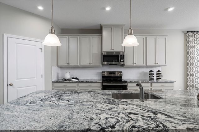 11102 NELLIE CROSSING CIRCLE, Clermont, FL 34711