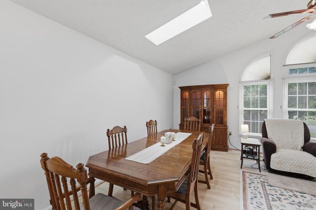 23 TEAKWOOD CT, Harpers Ferry, WV 25425