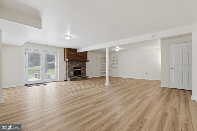 23 TEAKWOOD CT, Harpers Ferry, WV 25425