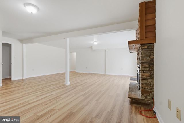 23 TEAKWOOD CT, Harpers Ferry, WV 25425