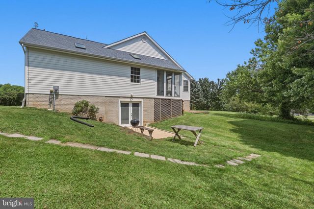 23 TEAKWOOD CT, Harpers Ferry, WV 25425