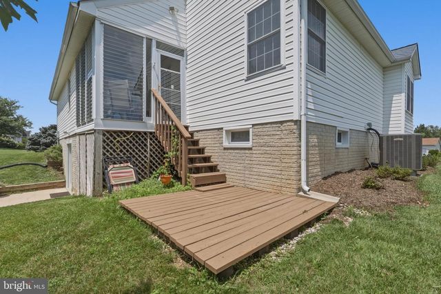 23 TEAKWOOD CT, Harpers Ferry, WV 25425