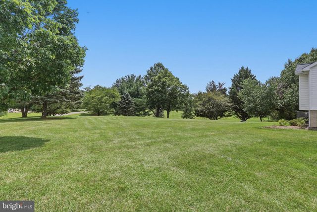 23 TEAKWOOD CT, Harpers Ferry, WV 25425