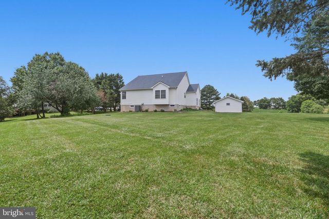 23 TEAKWOOD CT, Harpers Ferry, WV 25425