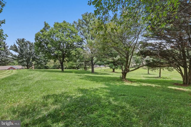 23 TEAKWOOD CT, Harpers Ferry, WV 25425