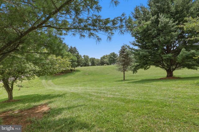23 TEAKWOOD CT, Harpers Ferry, WV 25425