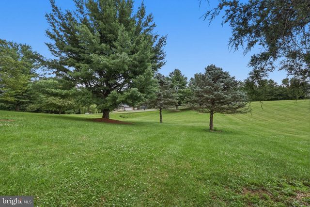 23 TEAKWOOD CT, Harpers Ferry, WV 25425