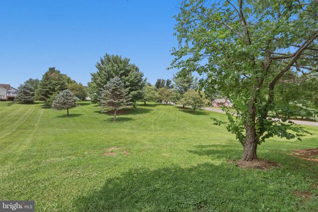 23 TEAKWOOD CT, Harpers Ferry, WV 25425