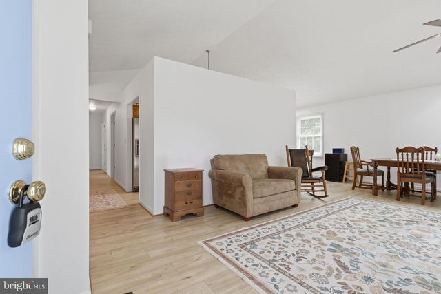 23 TEAKWOOD CT, Harpers Ferry, WV 25425