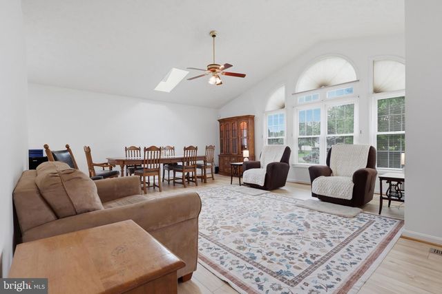 23 TEAKWOOD CT, Harpers Ferry, WV 25425