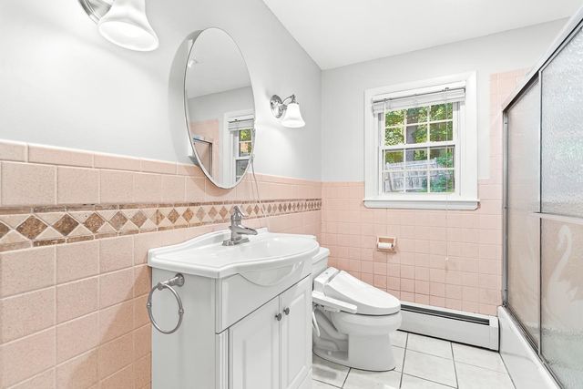 10 Oakdale Avenue, Nashua, NH 03062