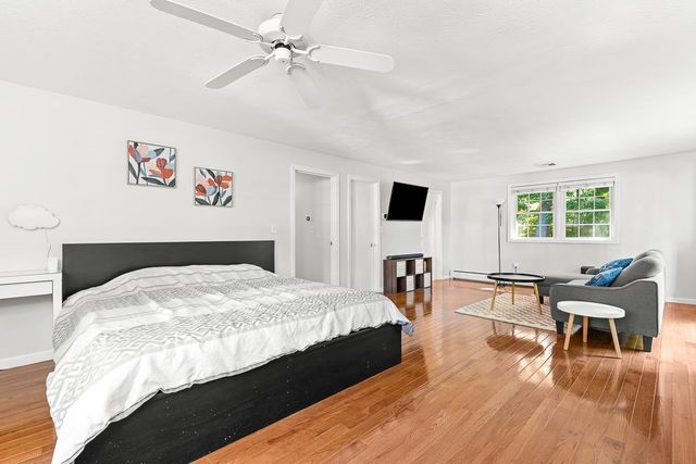 10 Oakdale Avenue, Nashua, NH 03062