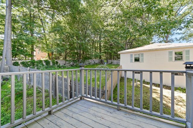10 Oakdale Avenue, Nashua, NH 03062