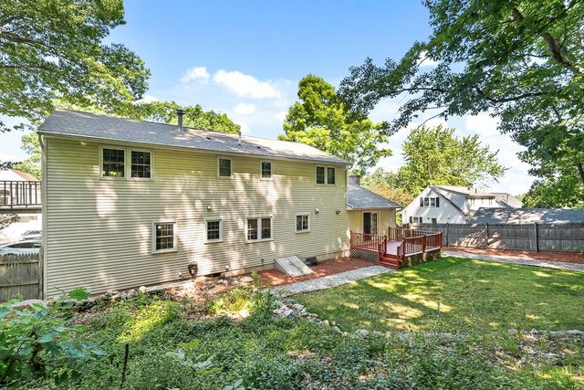 10 Oakdale Avenue, Nashua, NH 03062
