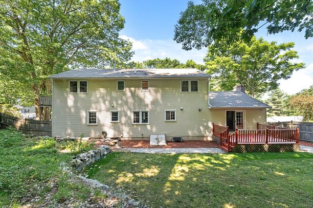 10 Oakdale Avenue, Nashua, NH 03062