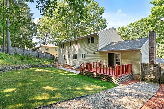 10 Oakdale Avenue, Nashua, NH 03062
