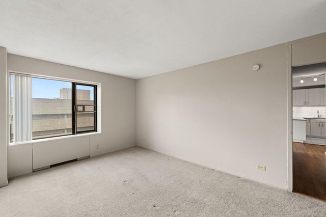19 S 1st Street B904, Minneapolis, MN 55401