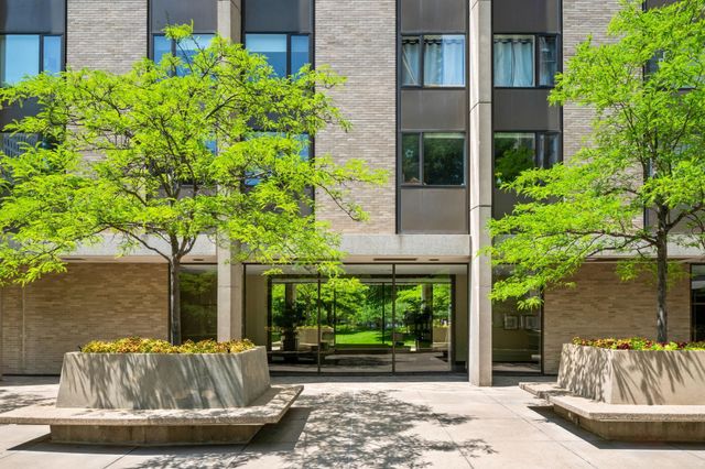 19 S 1st Street B904, Minneapolis, MN 55401