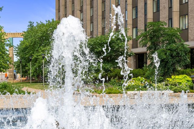 19 S 1st Street B904, Minneapolis, MN 55401