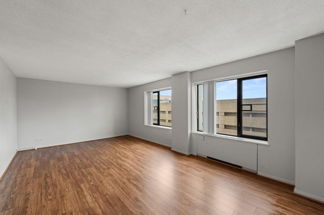 19 S 1st Street B904, Minneapolis, MN 55401