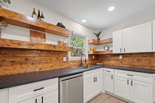 5749 Aton Avenue, Westworth Village, TX 76114