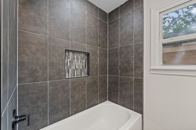 5749 Aton Avenue, Westworth Village, TX 76114