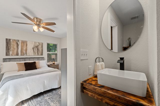 5749 Aton Avenue, Westworth Village, TX 76114