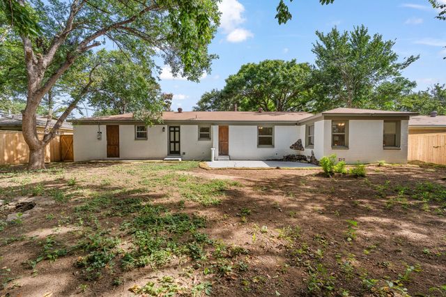 5749 Aton Avenue, Westworth Village, TX 76114