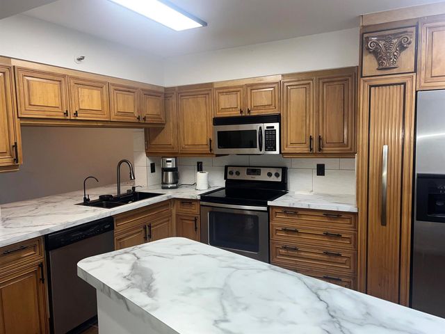 2202 S CYPRESS BEND Drive 801, Pompano Beach, FL 33069