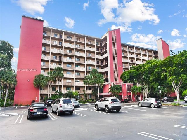2202 S CYPRESS BEND Drive 801, Pompano Beach, FL 33069