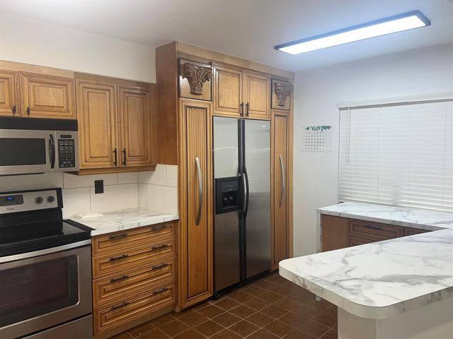 2202 S CYPRESS BEND Drive 801, Pompano Beach, FL 33069
