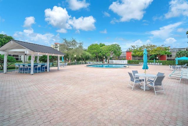 2202 S CYPRESS BEND Drive 801, Pompano Beach, FL 33069
