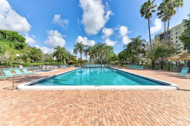 2202 S CYPRESS BEND Drive 801, Pompano Beach, FL 33069