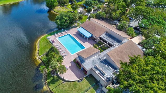 2202 S CYPRESS BEND Drive 801, Pompano Beach, FL 33069