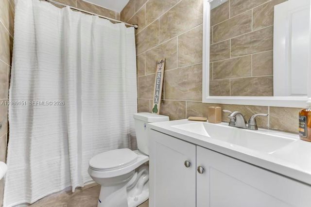 2714 NW 13th ST, Fort Lauderdale, FL 33311