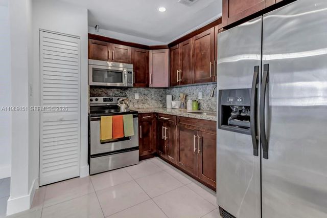 2714 NW 13th ST, Fort Lauderdale, FL 33311