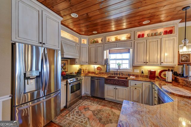 1420 Bridge Creek Road, Tiger, GA 30576