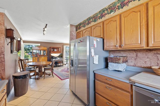 847 Rosewood Dr., Twin Falls, ID 83301