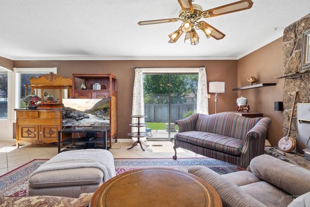 847 Rosewood Dr., Twin Falls, ID 83301