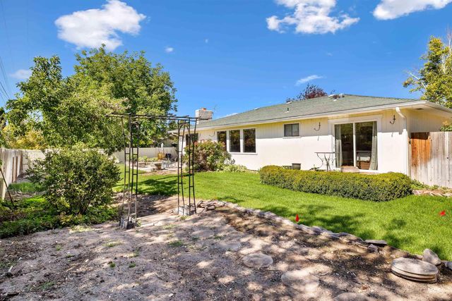 847 Rosewood Dr., Twin Falls, ID 83301