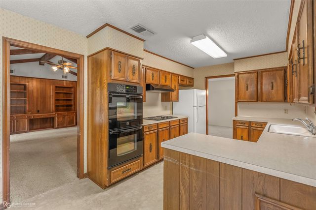 2424 Somersworth Drive, Shreveport, LA 71118