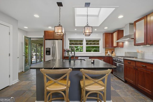 1322 Brook Forest Drive NE, Atlanta, GA 30324