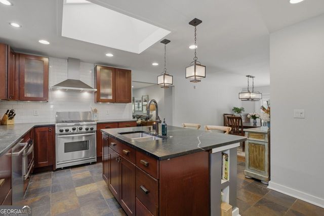 1322 Brook Forest Drive NE, Atlanta, GA 30324