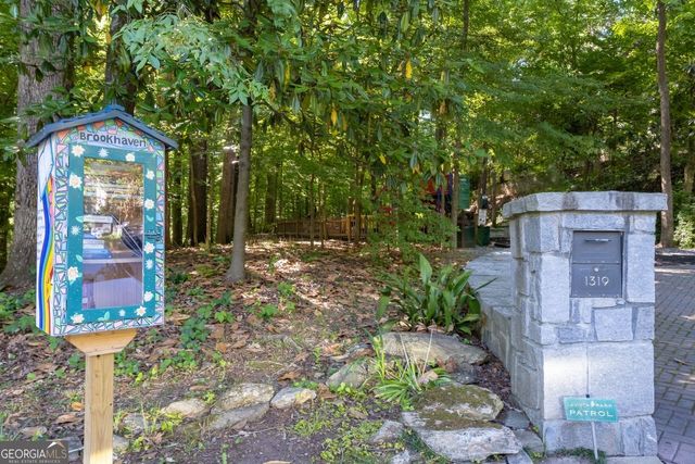 1322 Brook Forest Drive NE, Atlanta, GA 30324