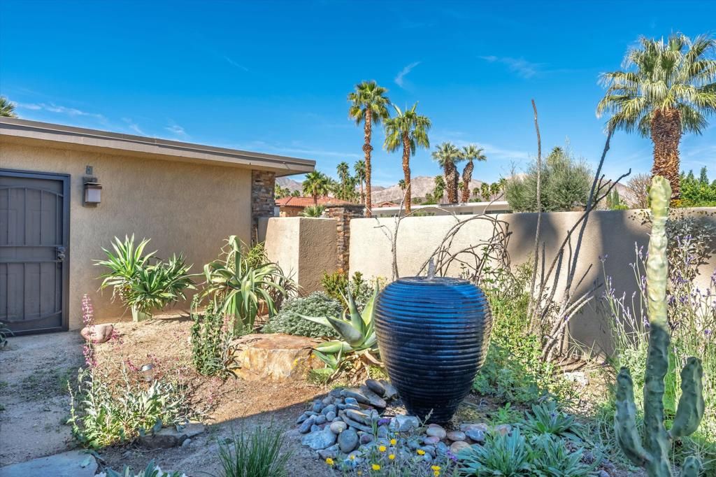 Image 12 of property listing at 47963 Sun Corral Trail, Palm Desert, CA 92260
