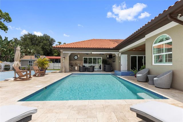 2101 W BEARSS AVENUE, Tampa, FL 33618