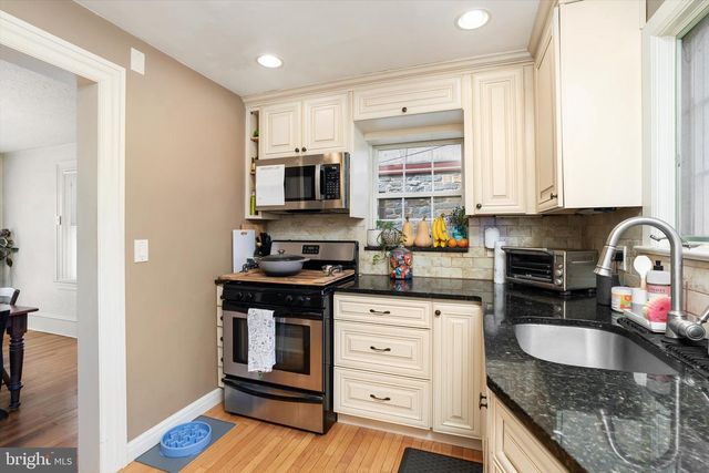 104 SCHOOL LN, Trenton, NJ 08618