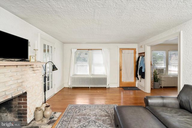 104 SCHOOL LN, Trenton, NJ 08618