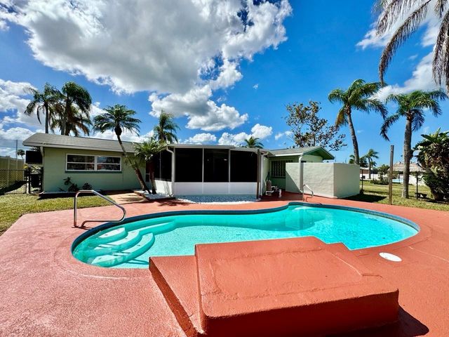 4121 HEADSAIL DRIVE, New Port Richey, FL 34652